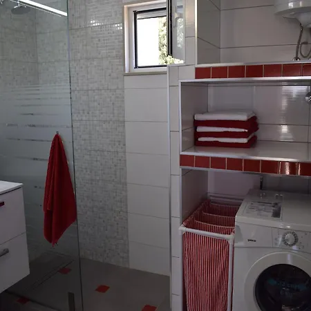 Holiday home Picturesque In Okrug Gornji By The